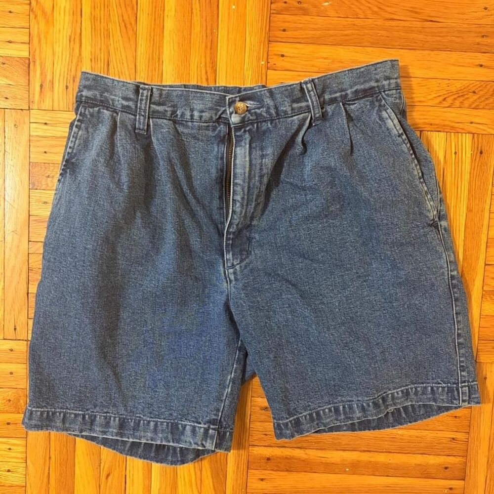 100% Cotton Dark Wash Denim Jean Shorts St. John's Bay Womens 34 / L